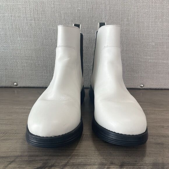 COLE HAAN | Original Grand White Leather Chelsea Boots Women's Sz 8B Waterproof - Picture 2 of 7